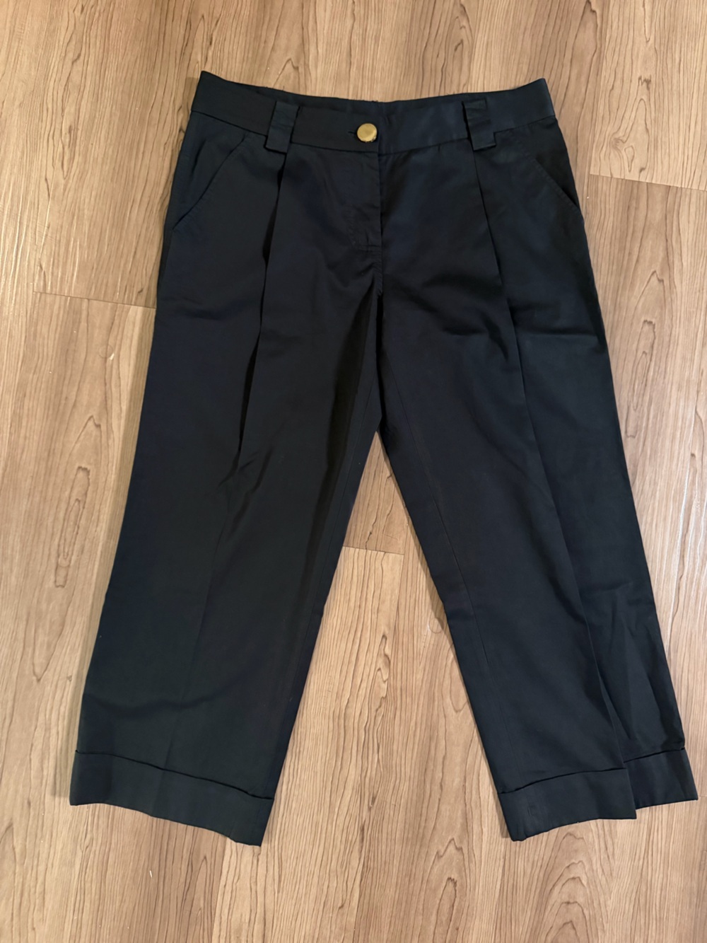 Tory Burch Women's Black Cropped Pleat-Front Cuffed Pants | size 6